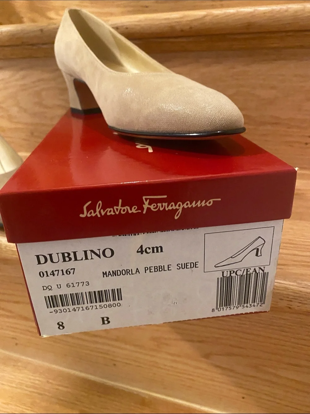 Salvatore Ferragamo Dublino Mandorla Suede Pumps — Mandorla